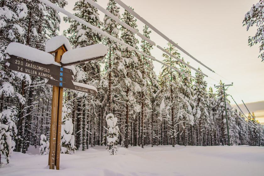 Lapland wedding photographer kittila snow village 014