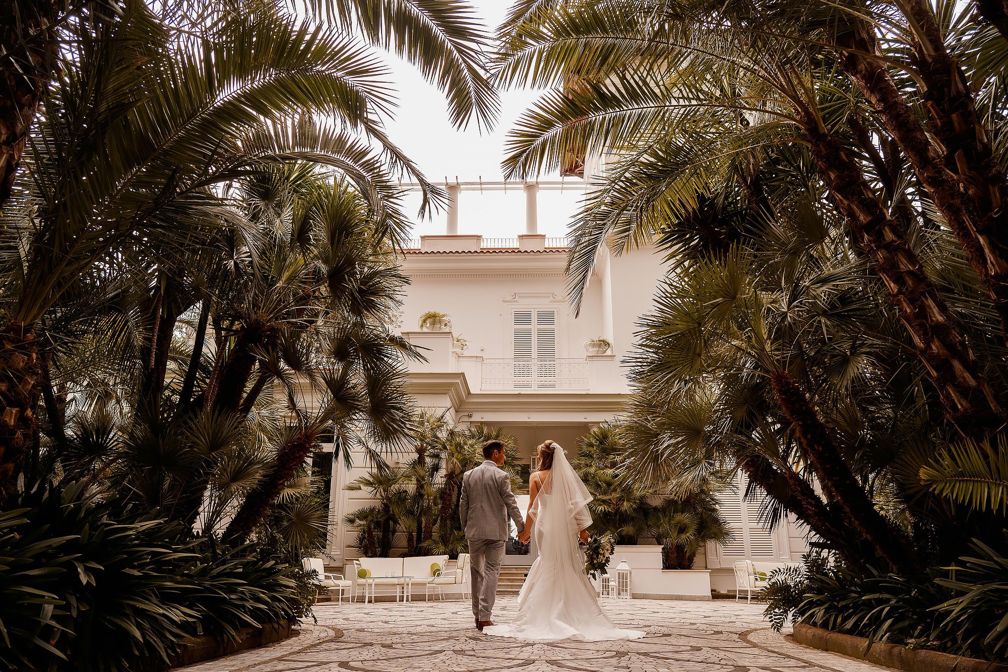 Sorrento cloisters + villa weddings