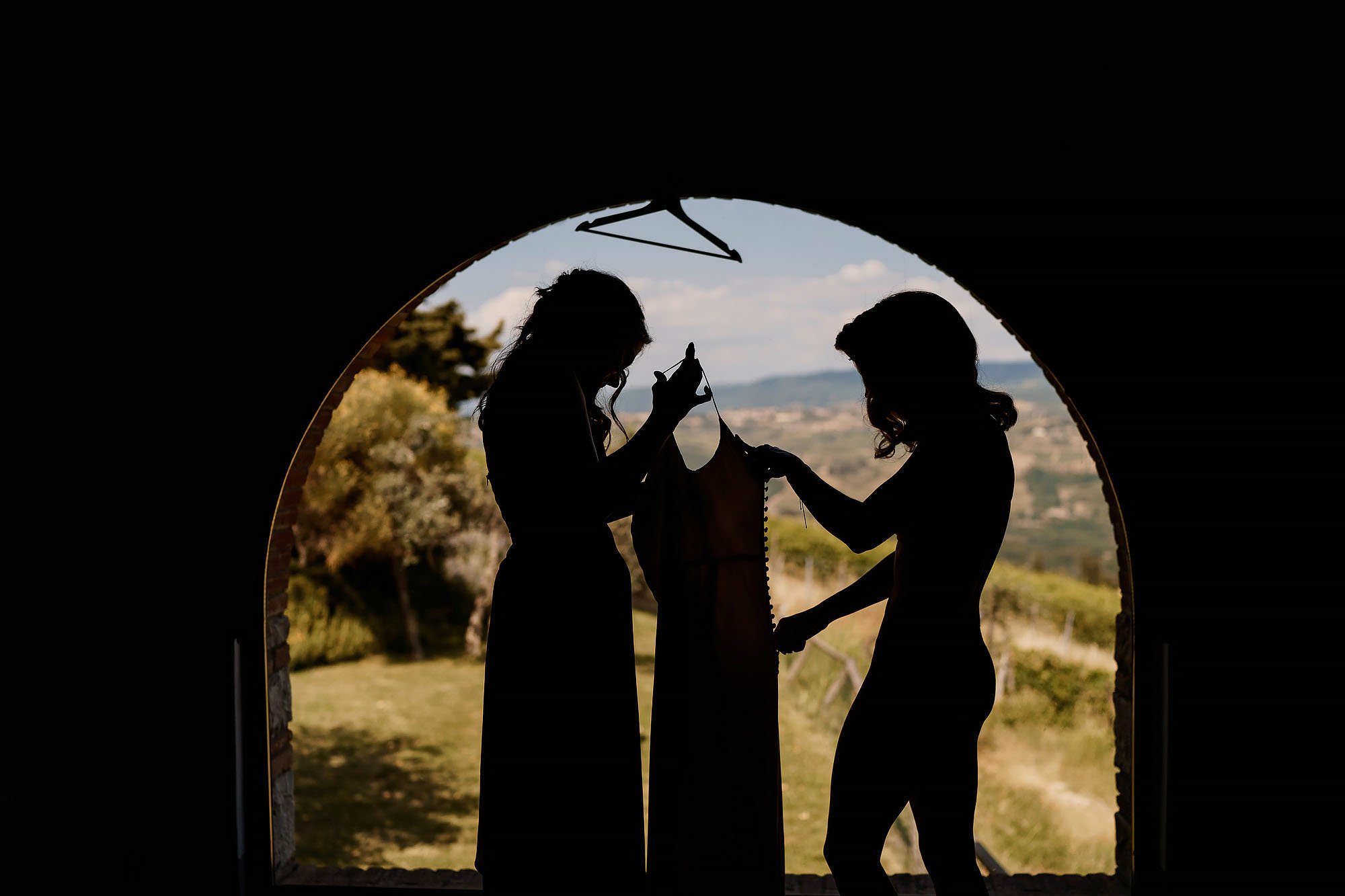 Tuscan vineyard wedding le filigare italy - arj photography®