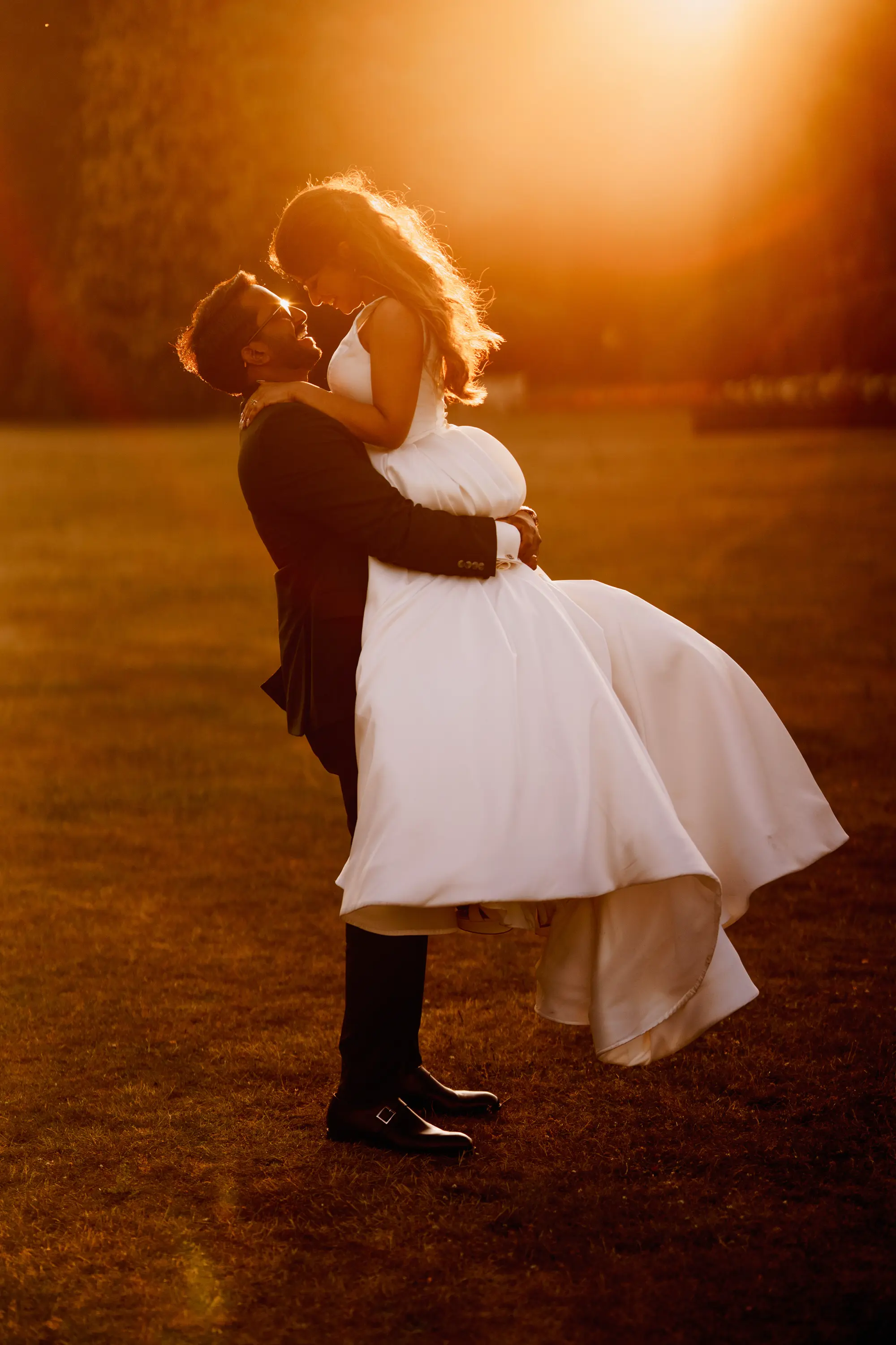 Natural candid wedding photography captured beautifully Natural candid wedding photography captured beautifully